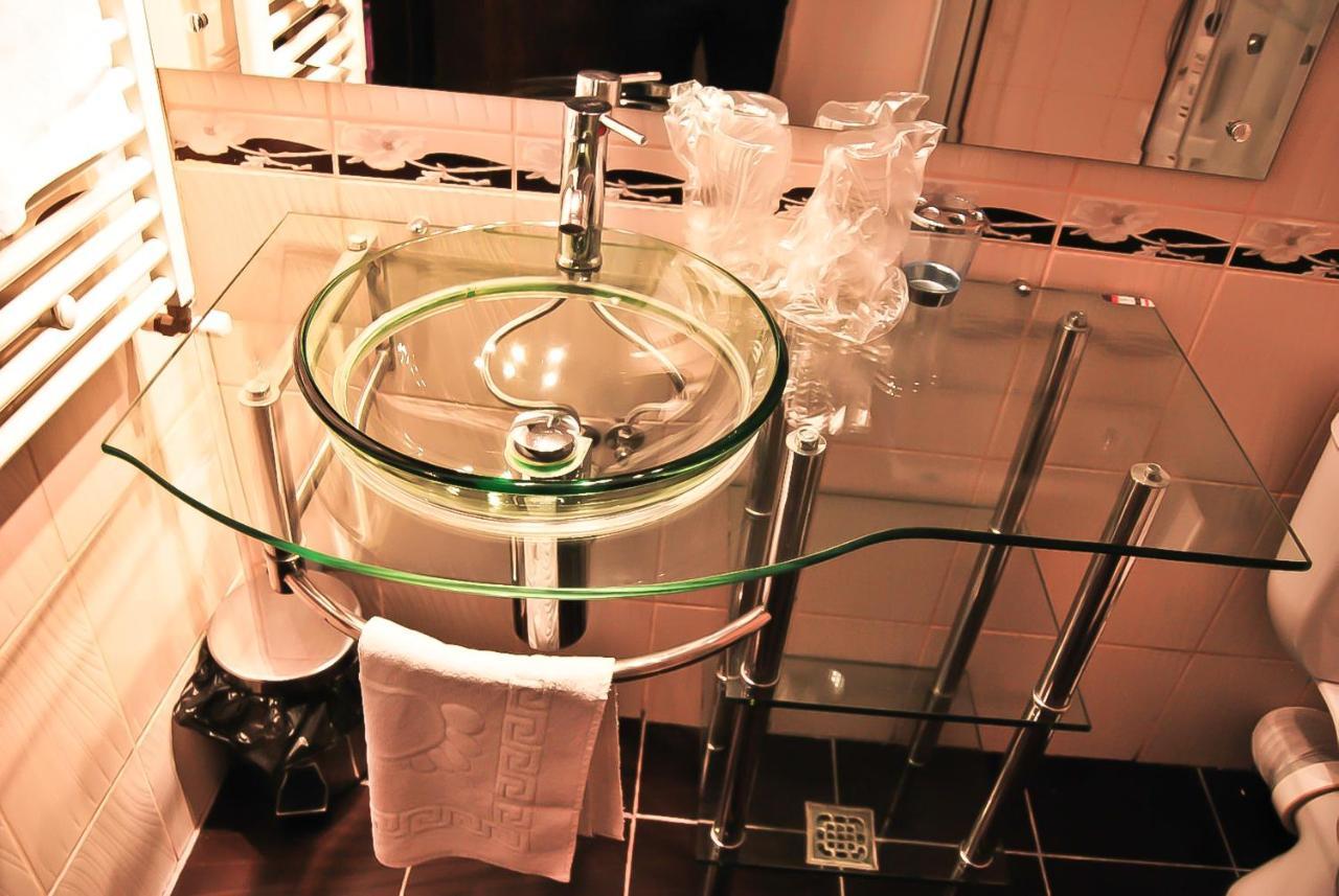 Hotel Magic Gt Trivale ピテシュティ エクステリア 写真