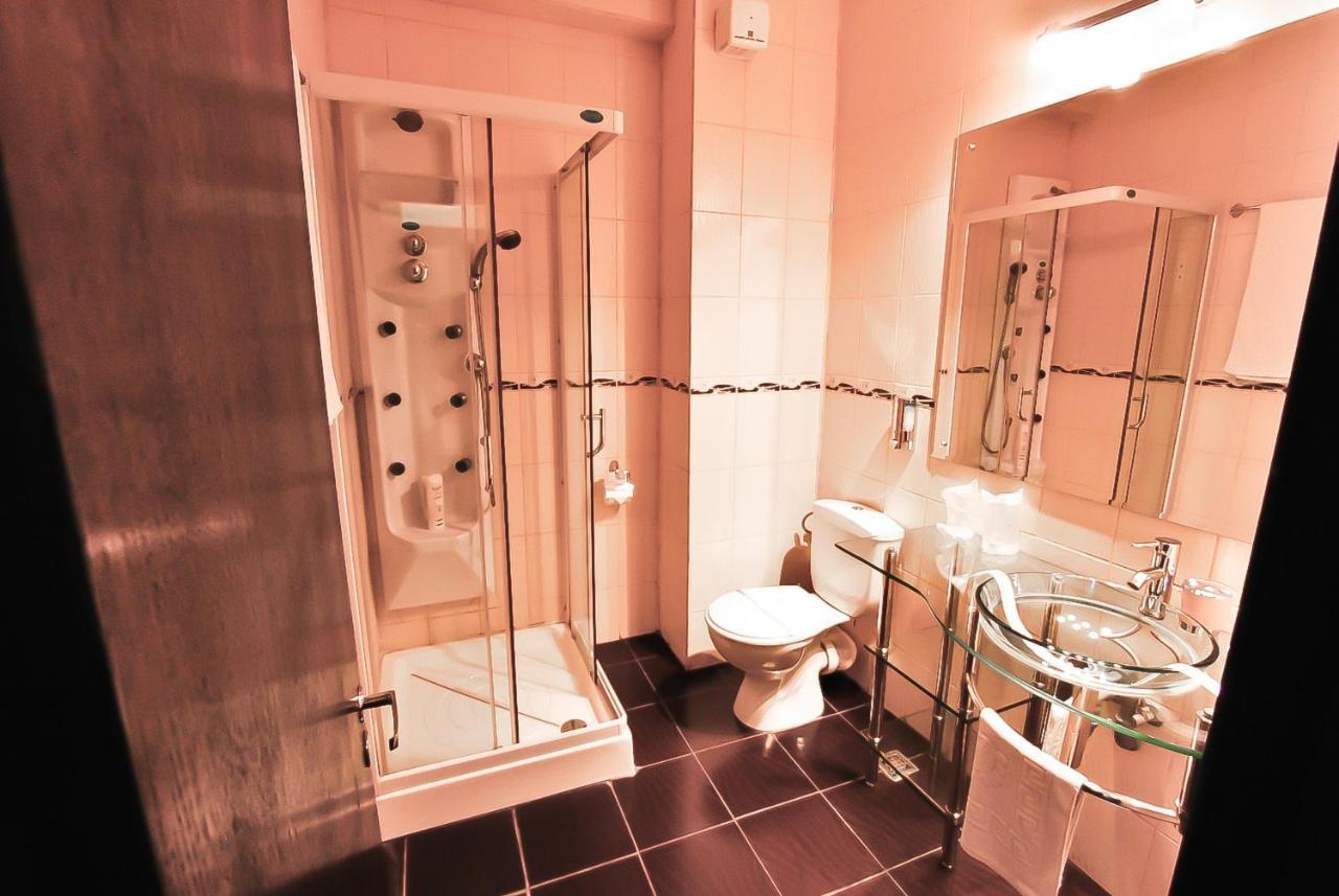 Hotel Magic Gt Trivale ピテシュティ エクステリア 写真