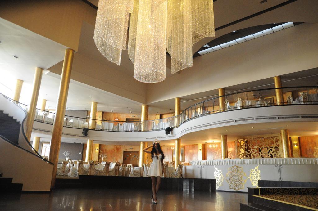 Hotel Magic Gt Trivale ピテシュティ エクステリア 写真